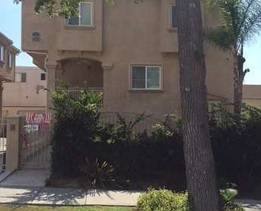 2nd image of 814 W Beach Ave #1