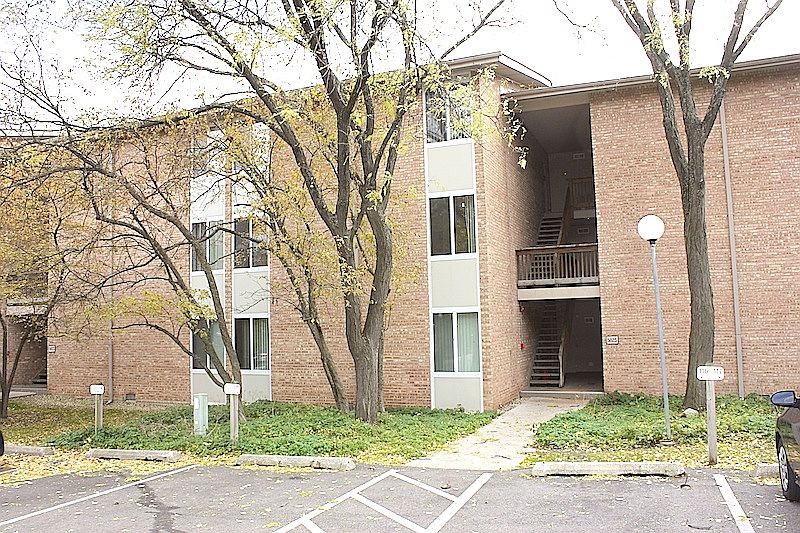 1st image of 5825 Oakwood Dr APT E