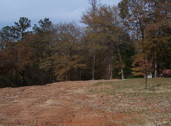 4th image of 214 Debbie Ct