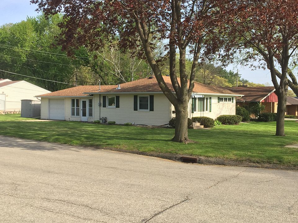 Big corner lot