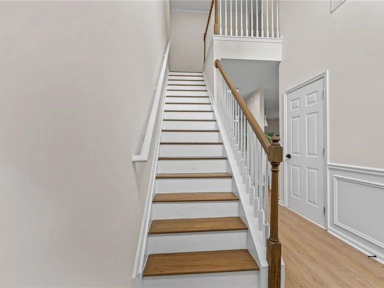 386 Creek Manor Way — Photo 19