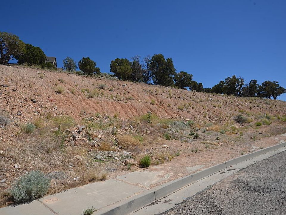 1st image of 137 S Chaparral Dr