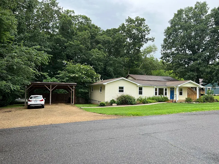 28 Knob Hill Rd — Photo 1