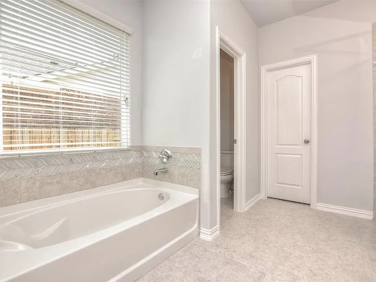 704 Bonnet Blvd — Photo 23