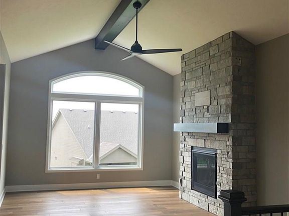 4th image of 9909 Emiline St