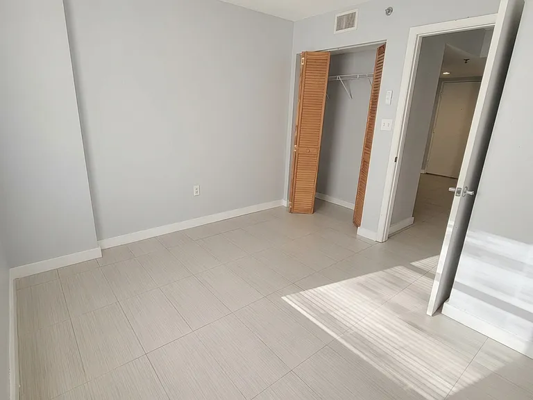 701 S Madison Ave #316 — Photo 9