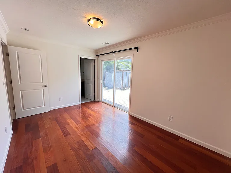 3192 Maddux Dr — Photo 14