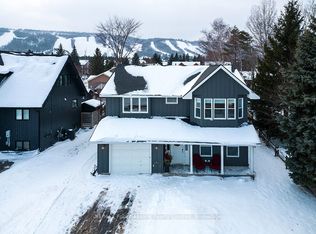 104 Lauries Ct, The Blue Mountains, ON L9Y 0L4