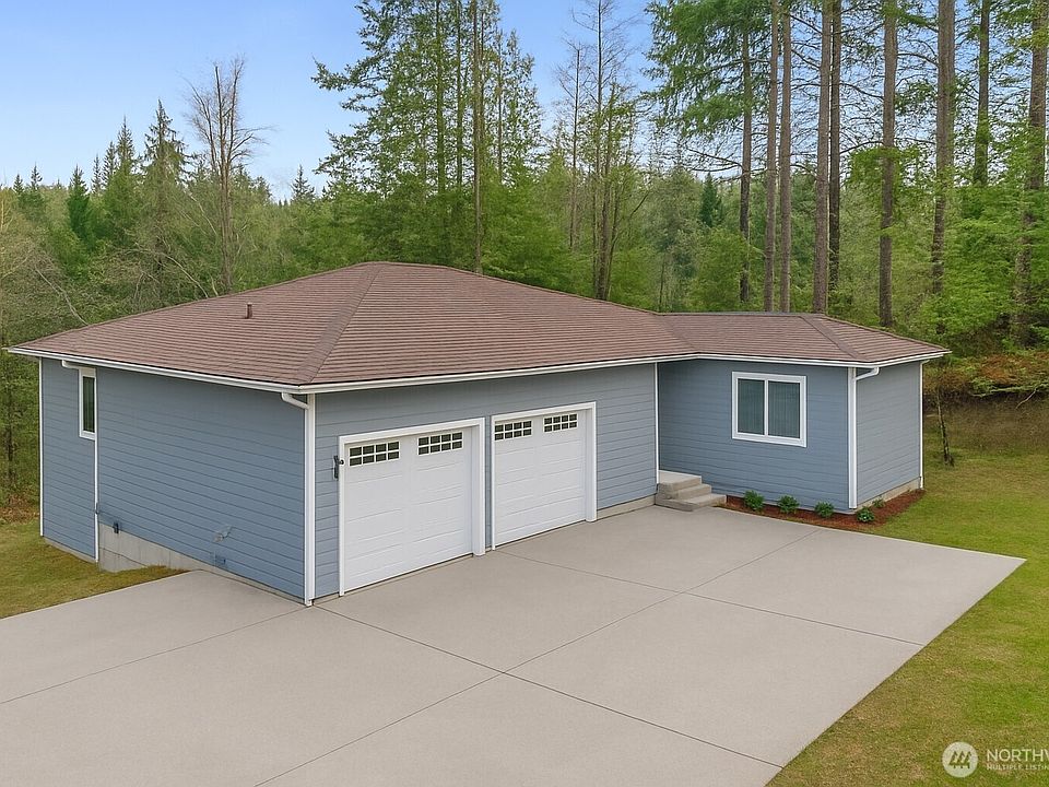 1st image of 15915 261st Avenue E