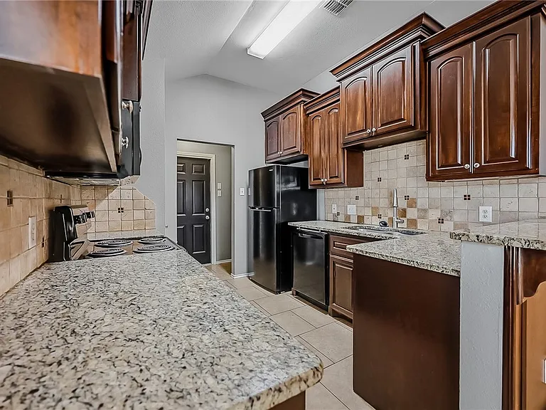 7926 Elk Dr — Photo 7