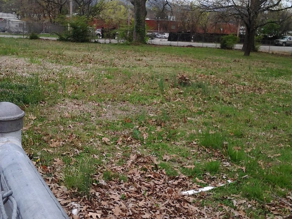 2nd image of 3514 Clio Ave