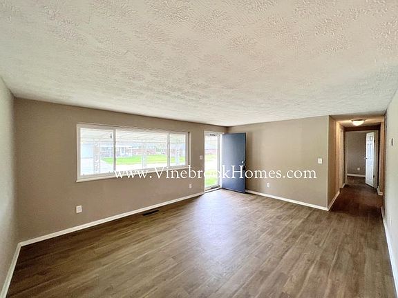 2nd image of 2251 Bushwick Dr
