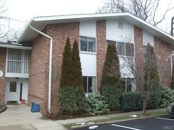 213 Southport Woods Dr, Southport, CT 06890