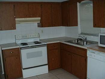 5th image of 1030 Brass Ln