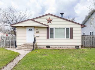 1406 12th Ave S, Grand Forks, ND 58201