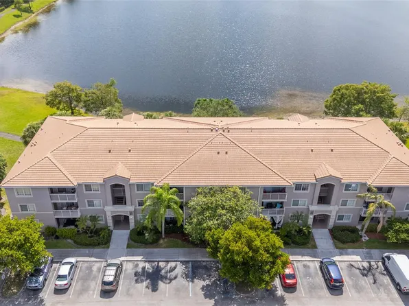 5021 Wiles Road #202, Coconut Creek, FL 33073