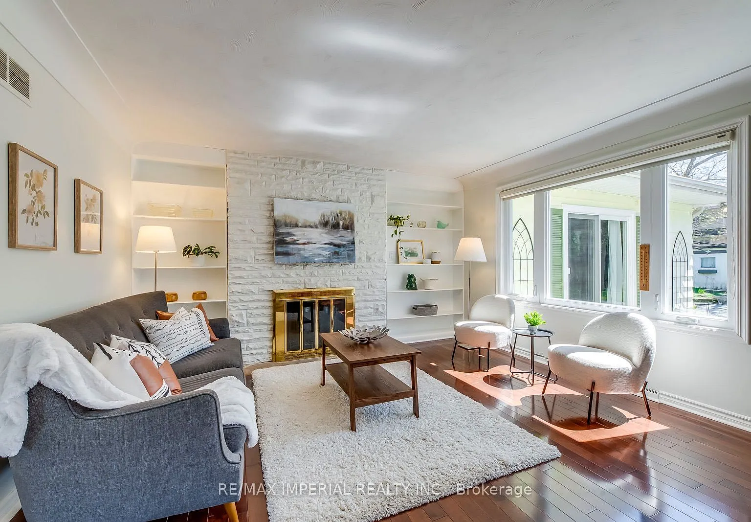 5 bed, $5,200 — Photo 1