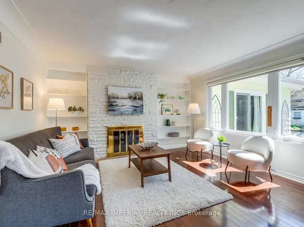 2048 Devon Rd, Oakville, ON L6J 2N2
