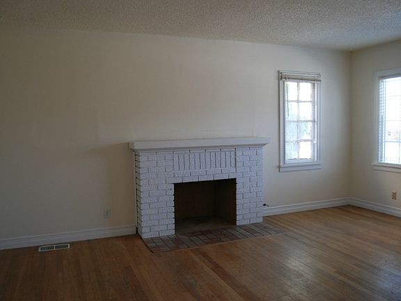 2nd image of 208 N Franklin Ave
