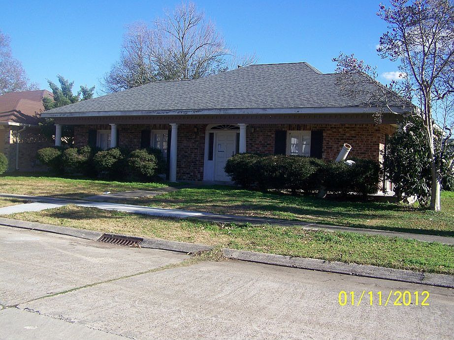 1st image of 4042 S Pin Oak Ave