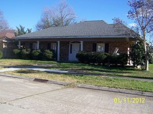 4042 S Pin Oak Ave, New Orleans, LA 70131
