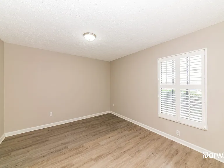 4614 34th Ct E — Photo 13
