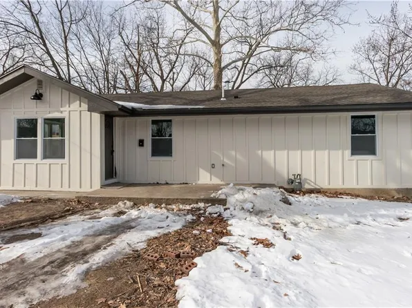 2422 N 36th St, Kansas City, KS 66104