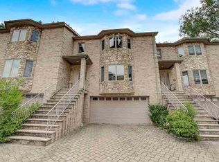 768 Veterans Pl, Cliffside Park, NJ 07010