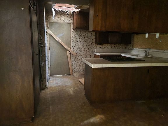 5th image of 1404 W Cruces St
