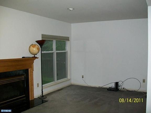 3rd image of 115 Tuckahoe Ln