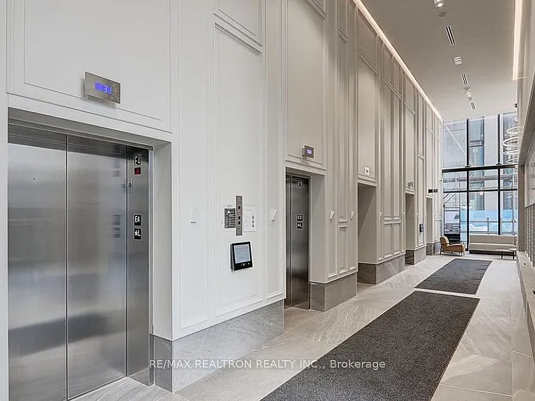 3 Gloucester St #1702 — Photo 6