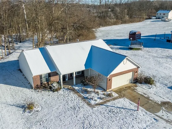 616 Colony Trl, New Carlisle, OH 45344