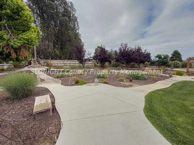 420 Sandwort Ln — Photo 38