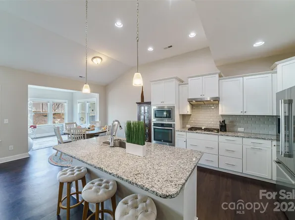 1590 Tundra Ln, Denver, NC 28037