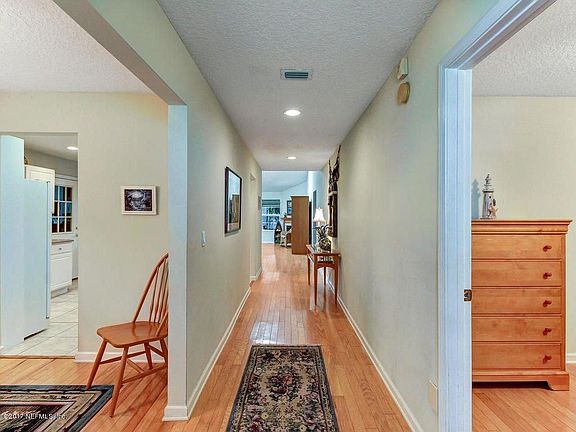 4th image of 2129 1st Ave