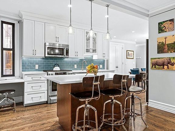 3rd image of 350 E 77th St #3JK