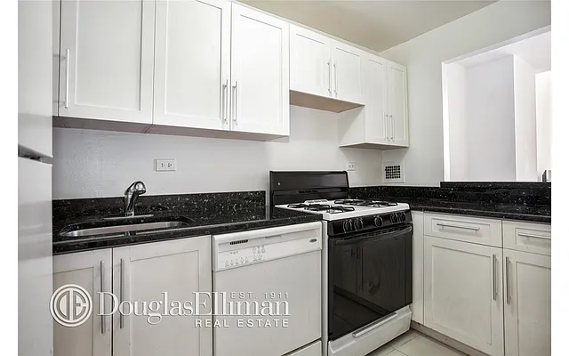 Rented by Douglas Elliman | media 13