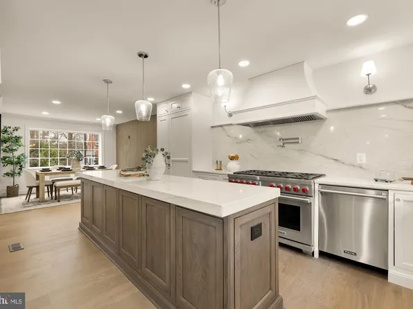 4827 Sedgwick St NW, Washington, DC 20016