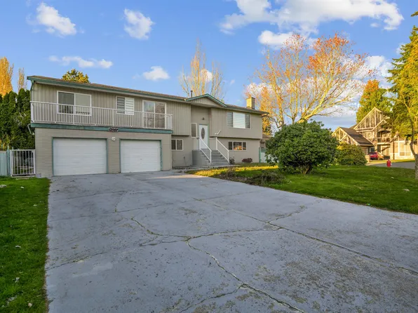 12987 62nd Ave, Surrey, BC V3X 2E9