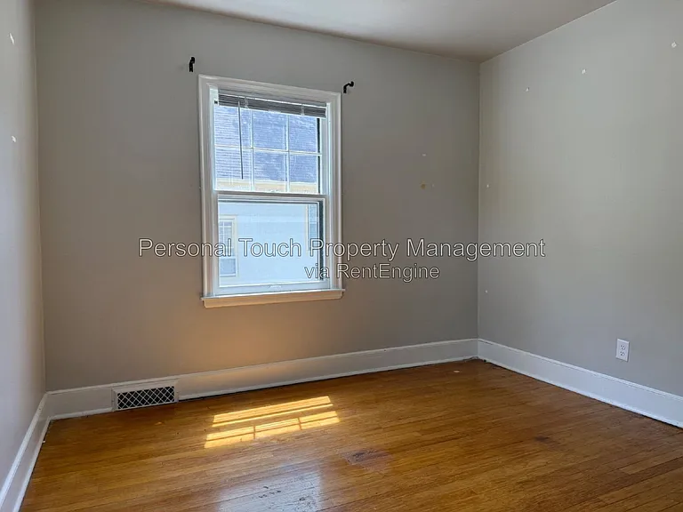 704 8th St S — Photo 38