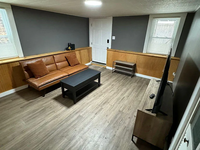 727 N Alvord St #BASEMENT — Photo 4
