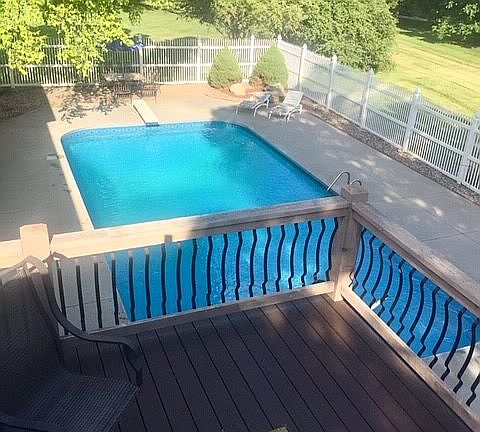 5th image of 15803 Josephine St