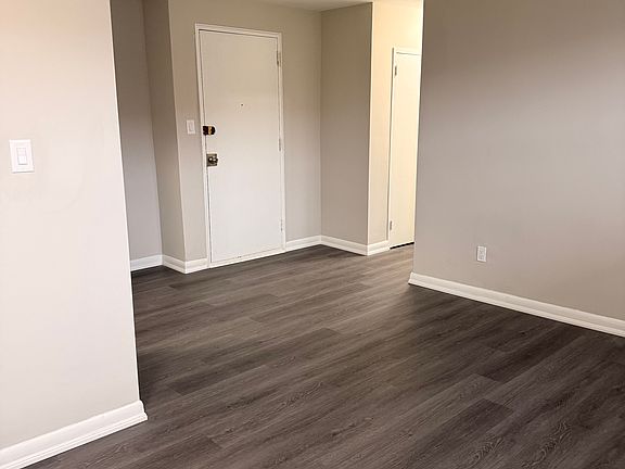 5th image of 120 Maitland St #1381853