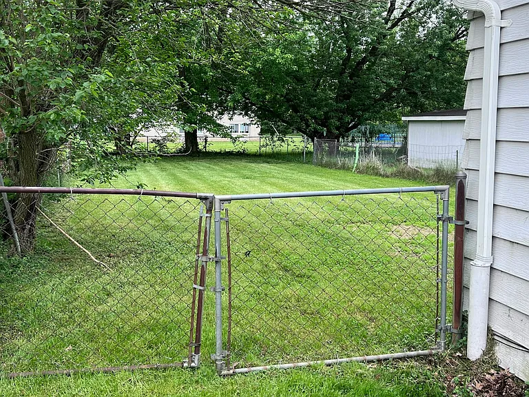 3653 Beaumont Dr — Photo 13
