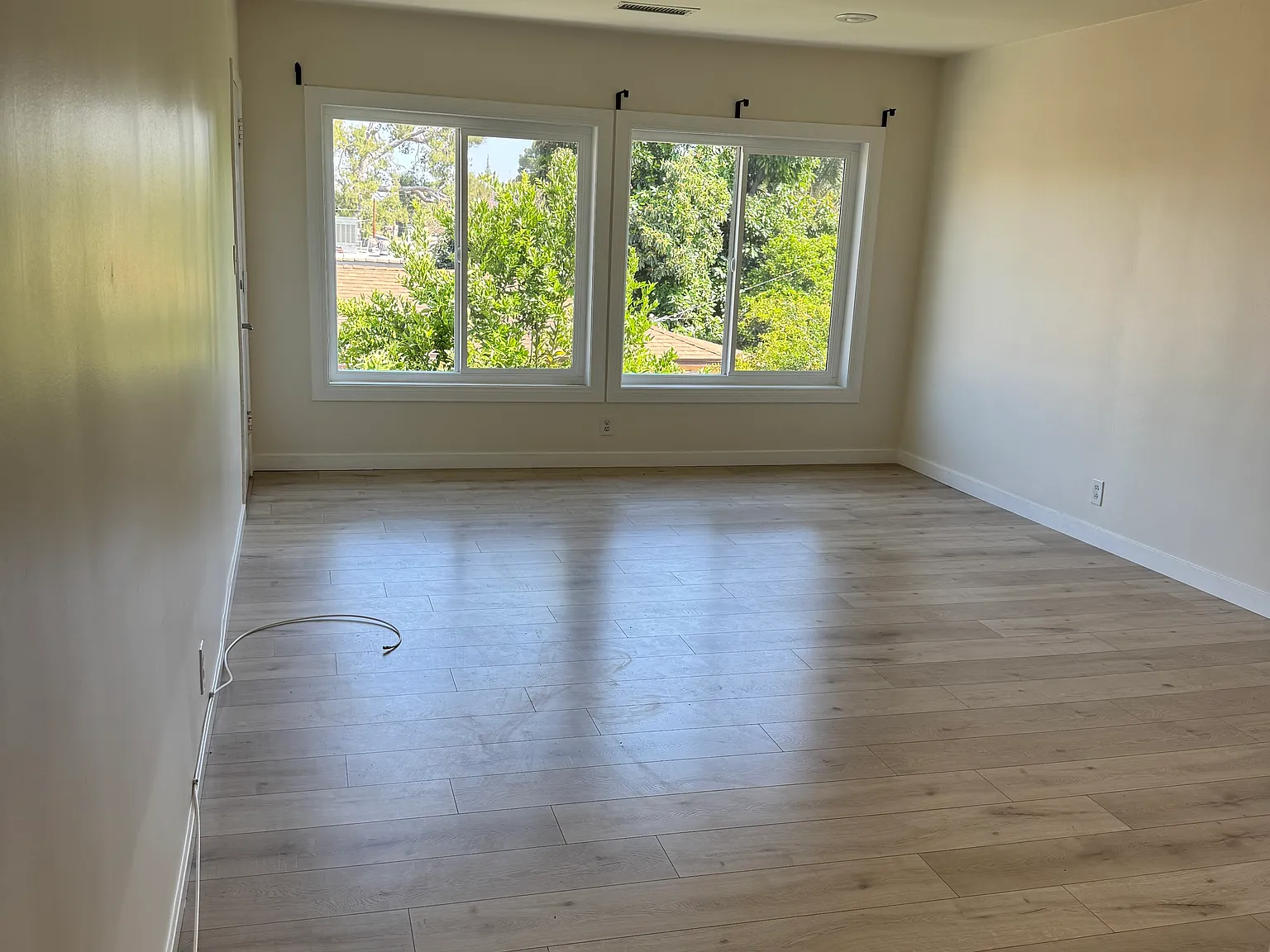 2 bed, 1000 sqft, $2,600 — Photo 2