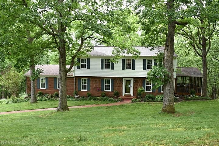 1st image of 6872 Campbell Dr