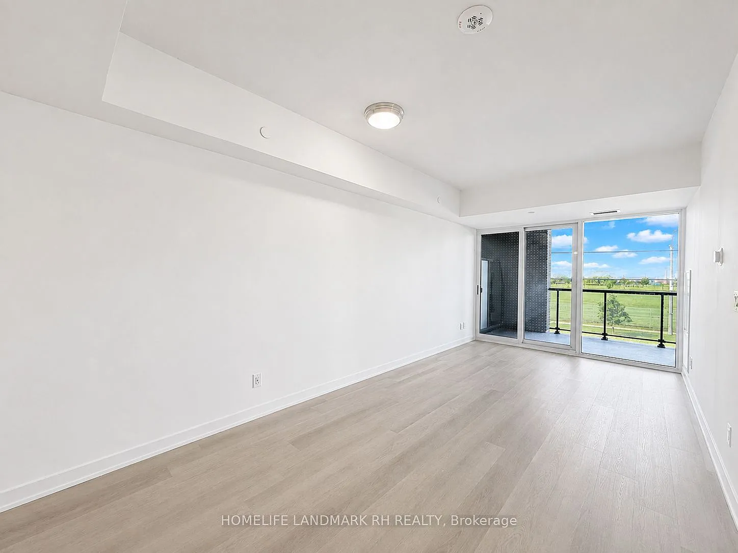 4 bed, $3,200 — Photo 3
