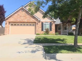 1128 N Leila St, Visalia, CA