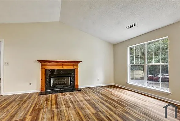 6211 Ward Rd — Photo 7