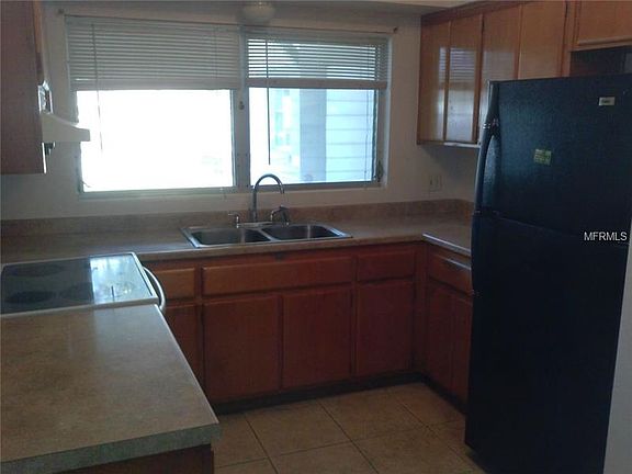2nd image of 1401 Satsuma St